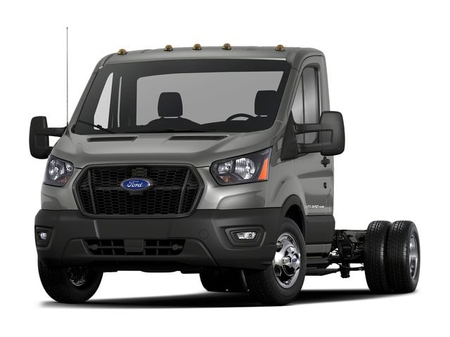 2020 Ford Transit Cutaway Base's photo