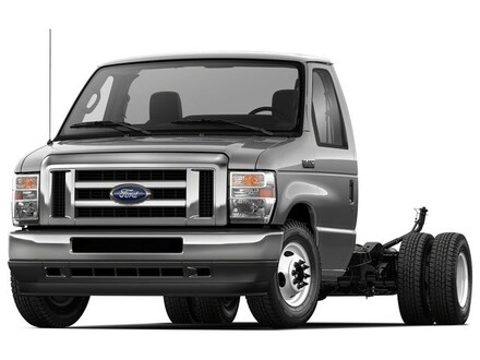 2022 Ford E-Series Cutaway Truck
