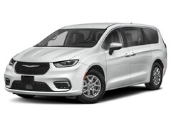 2023 Chrysler Pacifica Touring L Van Passenger Van