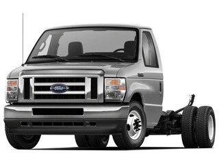 2023 Ford E-450 Cutaway Base Truck