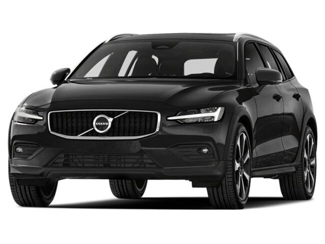 2025 Volvo V60 Cross Country B5 Plus Wagon