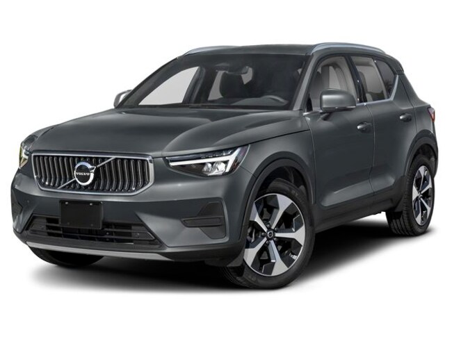 2025 Volvo XC40 B5 Plus Dark Theme SUV