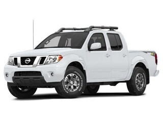 Glacier White 2015 Nissan Frontier Pickup Truck Four-Wheel Drive 5-Speed Automatic Overdrive