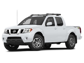 Glacier White 2015 Nissan Frontier Pickup Truck Four-Wheel Drive 5-Speed Automatic Overdrive