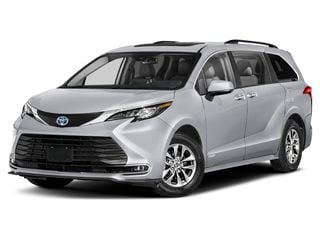 2024 Toyota Sienna XLE's photo
