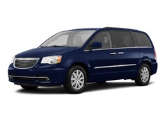 2016 Chrysler Town & Country Touring Van; Extended