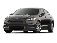 2016 Ford Fusion SE AWD with Moon Roof and Navigation Sedan