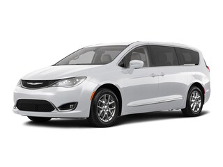 2018 Chrysler Pacifica Touring Plus Van