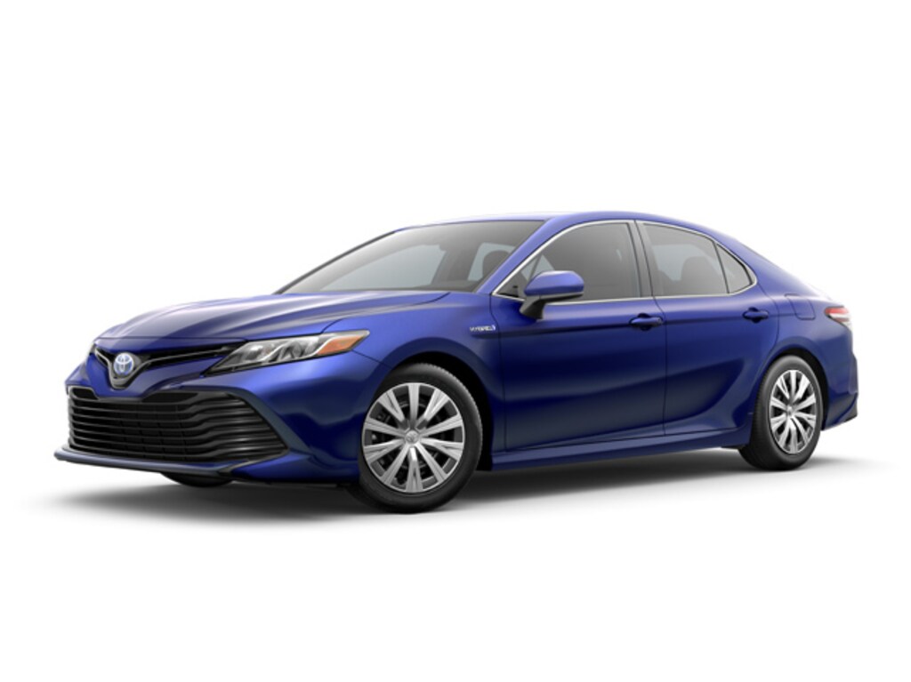 Used 2018 Toyota Camry Hybrid XLE Sedan
