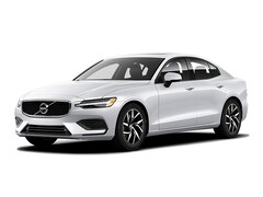 2020 Volvo S60 T6 Momentum Sedan