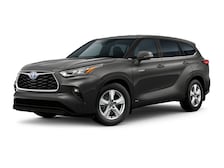 2021 Toyota Highlander LE -
                Smithtown, NY