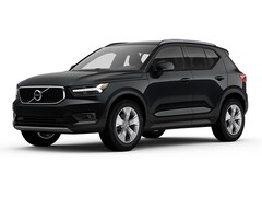 2021 Volvo XC40 Momentum SUV