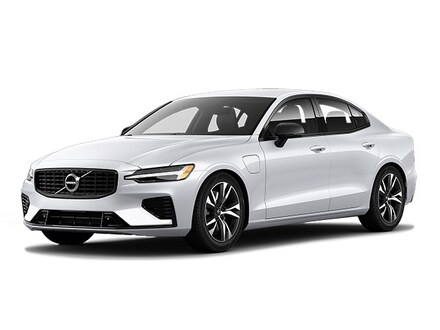 2022 Volvo S60 Recharge Plug-In Hybrid eAWD R Design Expression Sedan