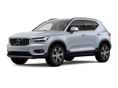 2022 Volvo XC40 T5 AWD Inscription SUV in Maplewood, MN