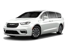 2023 Chrysler Pacifica Hybrid Touring L -
                Smithtown, NY