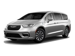 2023 Chrysler Pacifica Hybrid Touring L Van Passenger Van