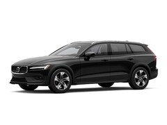 New 2023 Volvo V60 Cross Country B5 AWD Mild Hybrid Plus Wagon for sale in Golden Valley MN
