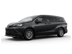 2025 Toyota Sienna LE 8 PASSENGER