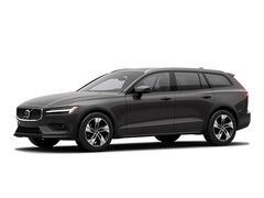 2025 Volvo V60 Cross Country B5 Plus Wagon
