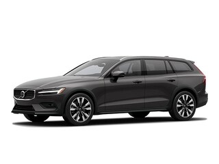 2025 Volvo V60 Cross Country B5 Ultra Wagon