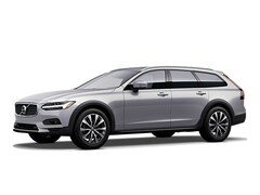 2025 Volvo V90 Cross Country B6 Plus Wagon