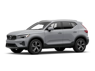 2025 Volvo XC40 B5 Core Bright Theme SUV