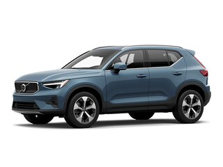 2025 Volvo XC40 B5 Plus Bright Theme SUV