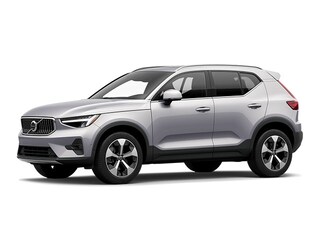 2025 Volvo XC40 B5 Plus Bright Theme AWD SUV