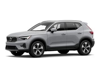 2025 Volvo XC40 B5 Plus Bright Theme SUV