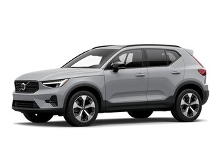 2025 Volvo XC40 B5 Plus Dark Theme AWD SUV