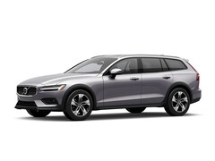 2026 Volvo V60 Cross Country B5 Plus Wagon