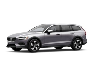 2026 Volvo V60 Cross Country B5 Plus Wagon