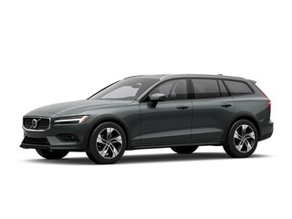 2026 Volvo V60 Cross Country B5 Plus Wagon