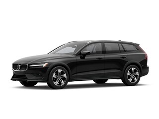 2026 Volvo V60 Cross Country B5 Plus Wagon