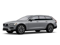2026 Volvo V90 Cross Country B6 Ultra Wagon