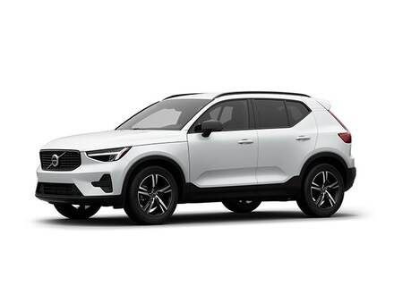 2026 Volvo XC40 B4 Core SUV