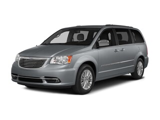 2016 Chrysler Town & Country Minivan 