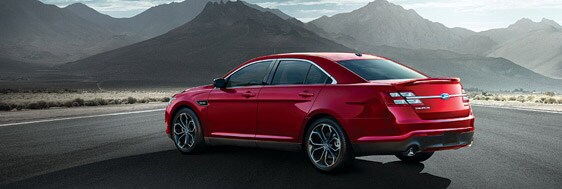  2013-taurus-sedan-562x189_01.jpg