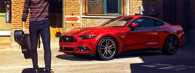 2015-Mustang-Coupe_01.jpg