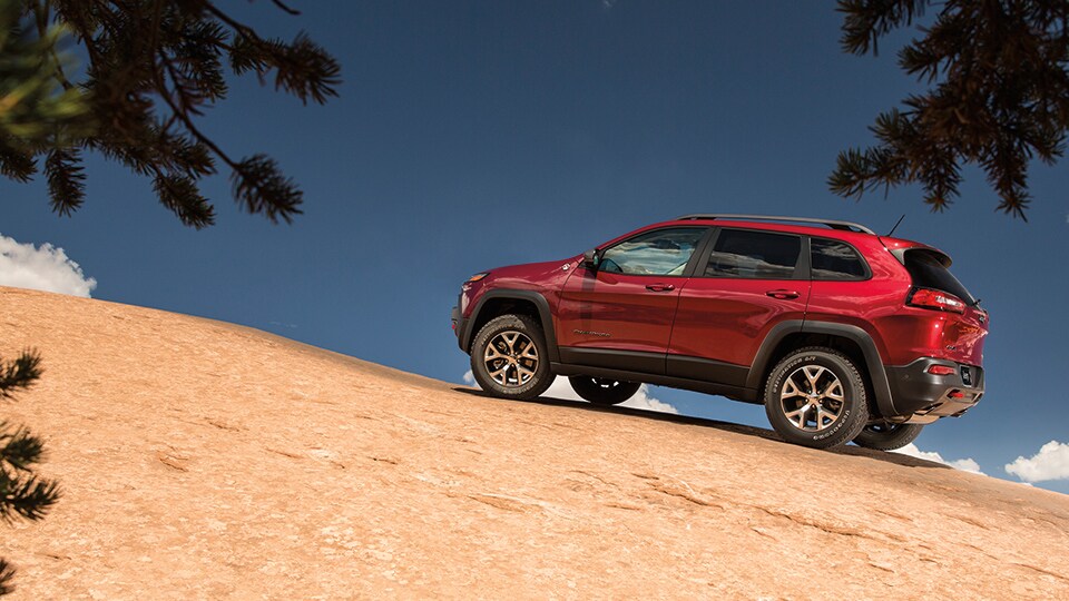 Oviedo Chrysler Dodge Jeep Ram FIAT La Grange, TX New & Used Car