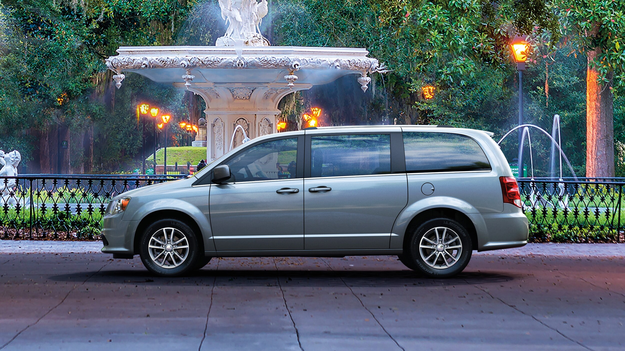 Forest Lake Minivan 