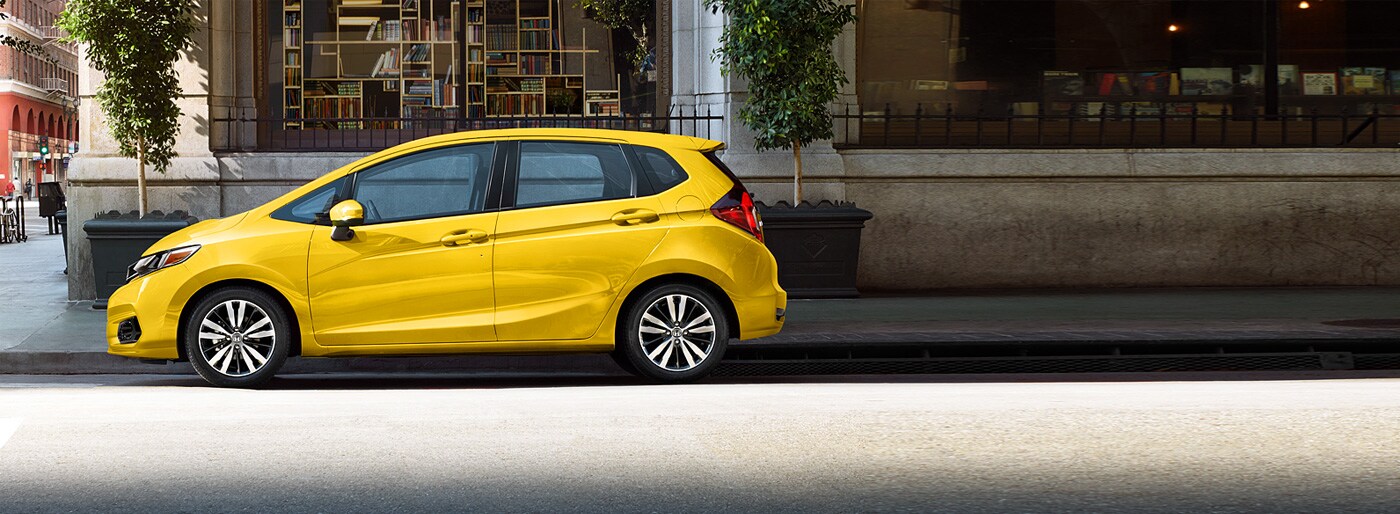 2020-Fit-Hatchback_03.jpg