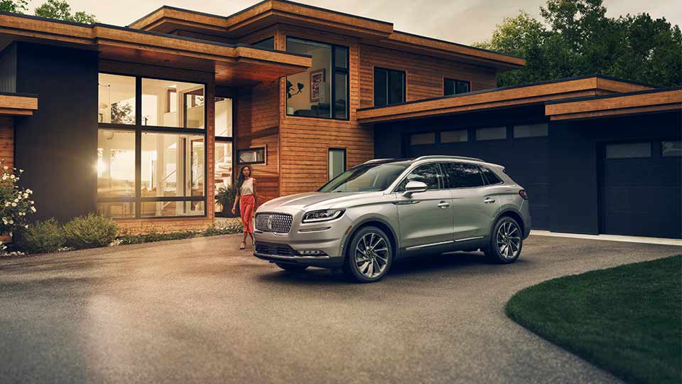 2021 Lincoln Aviator.png