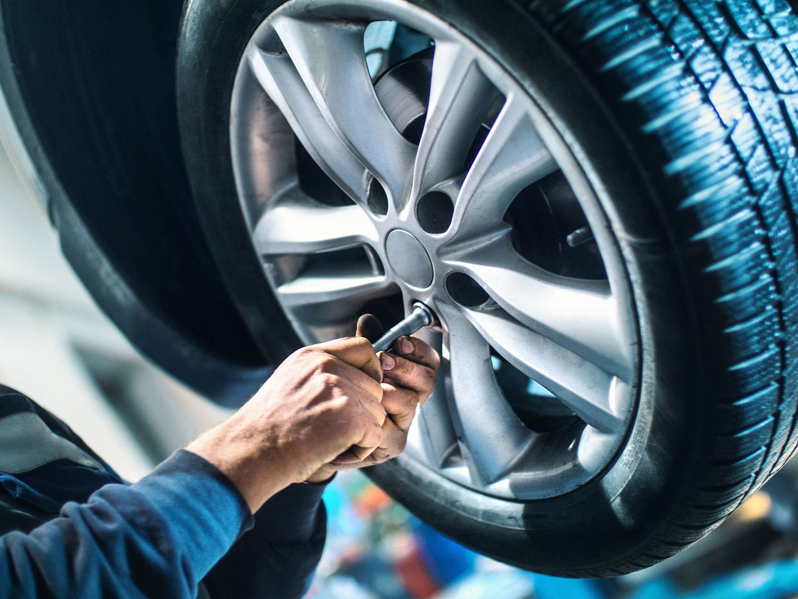 https://images.dealer.com/graphics/Service_and_Parts/service_wheels_002.jpg